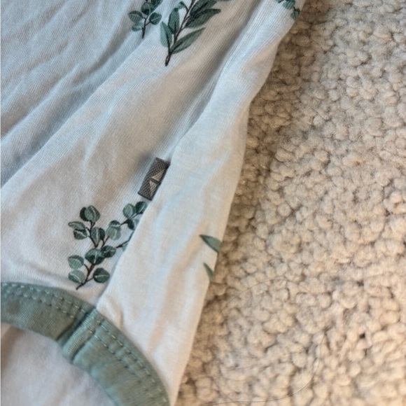 Kyte Baby eucalyptus one piece bodysuit size 18-24m - Picture 5 of 6